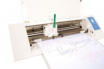 Silhouette pen holder