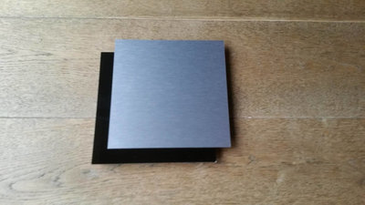 Naambord vierkant zwart RVS look
